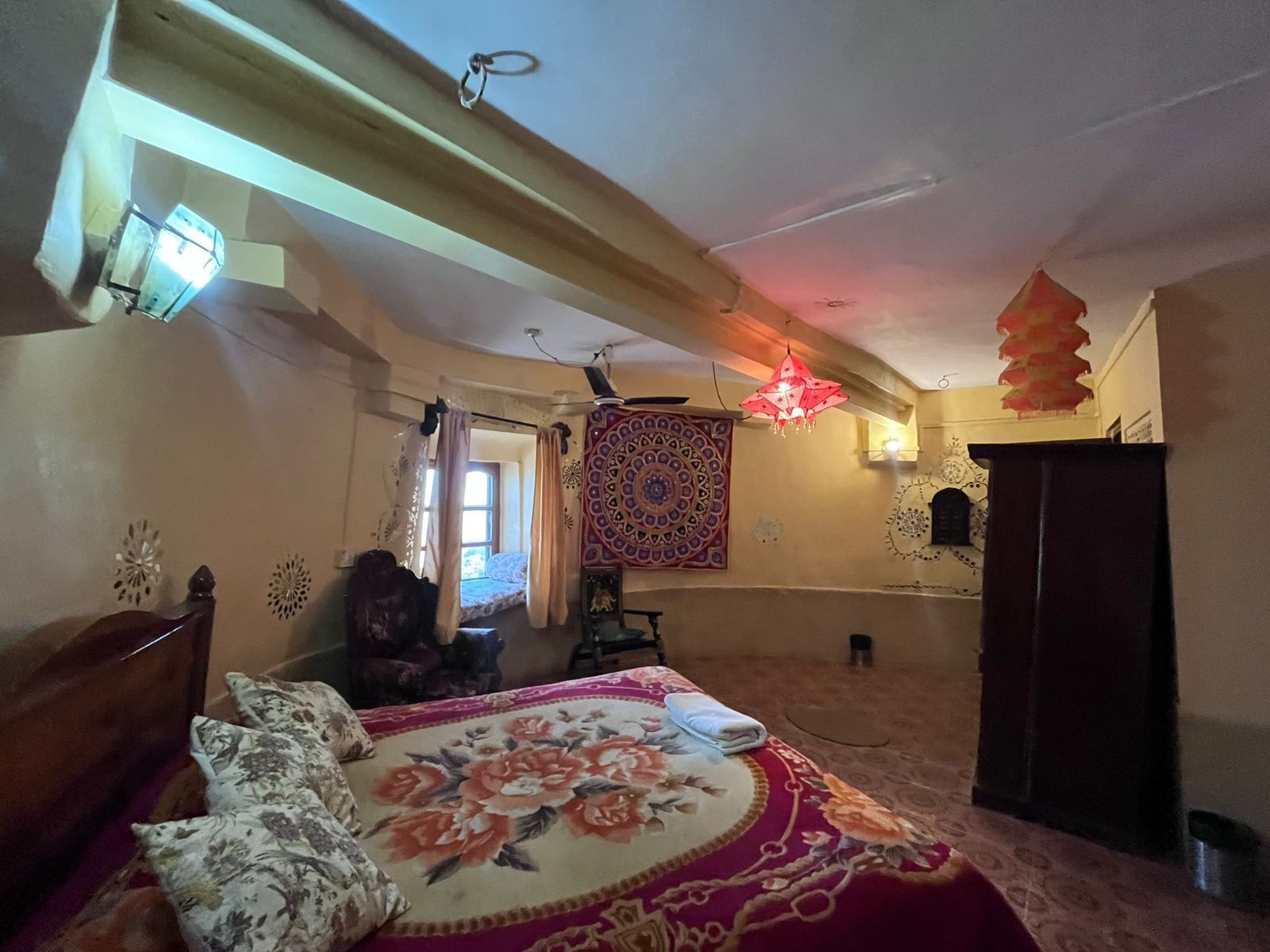 Sábanas de algodón egipcio, ropa de cama de alta calidad, wifi gratis