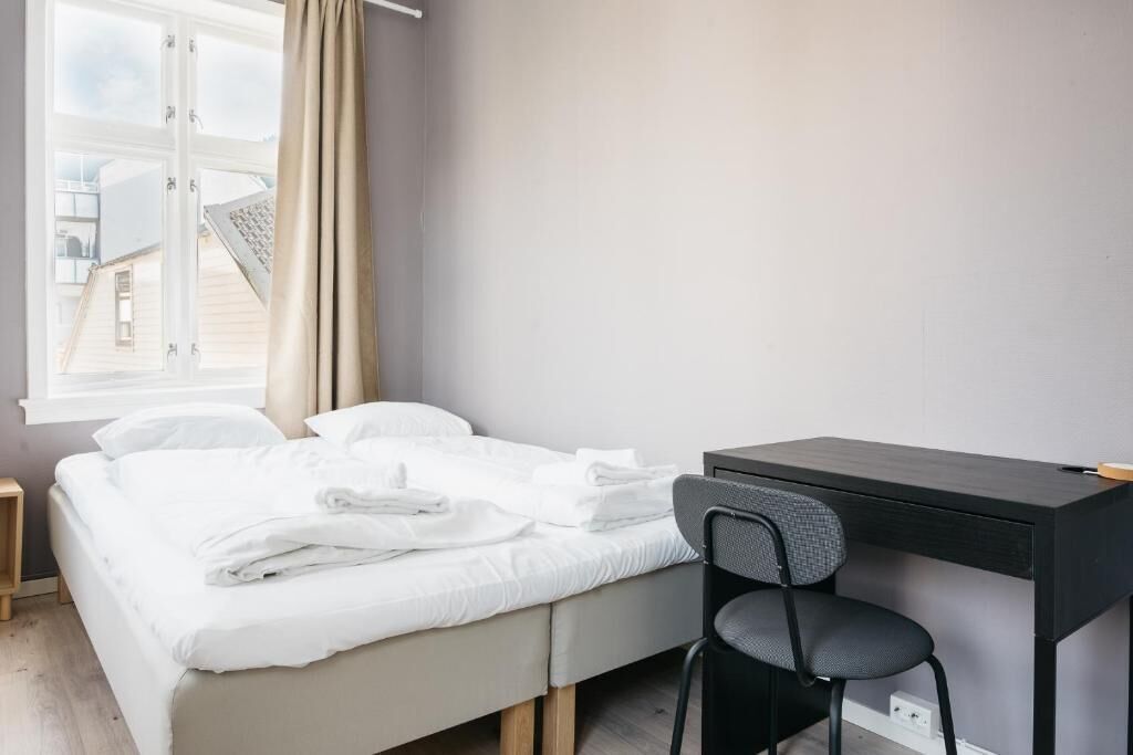 Desk, laptop workspace, iron/ironing board, free WiFi