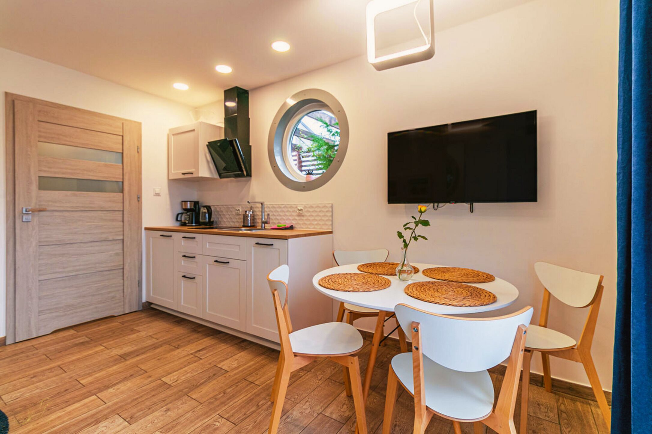 豪華公寓, 花園景 | 私人小型廚房 | 雪櫃、爐具、洗碗機、咖啡機/沖茶器