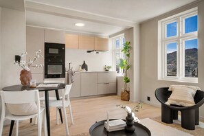 Condo, City View | Private kitchen | Fridge, oven, stovetop, dishwasher - Stay Panorama - Best view in Bergen (Bergen)