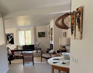 Unclassified image, 2 of 31, button - Vrbo Property (Capbreton)
