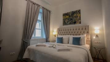 Apartment, Garden View | Blackout drapes, iron/ironing board, free WiFi, bed sheets
