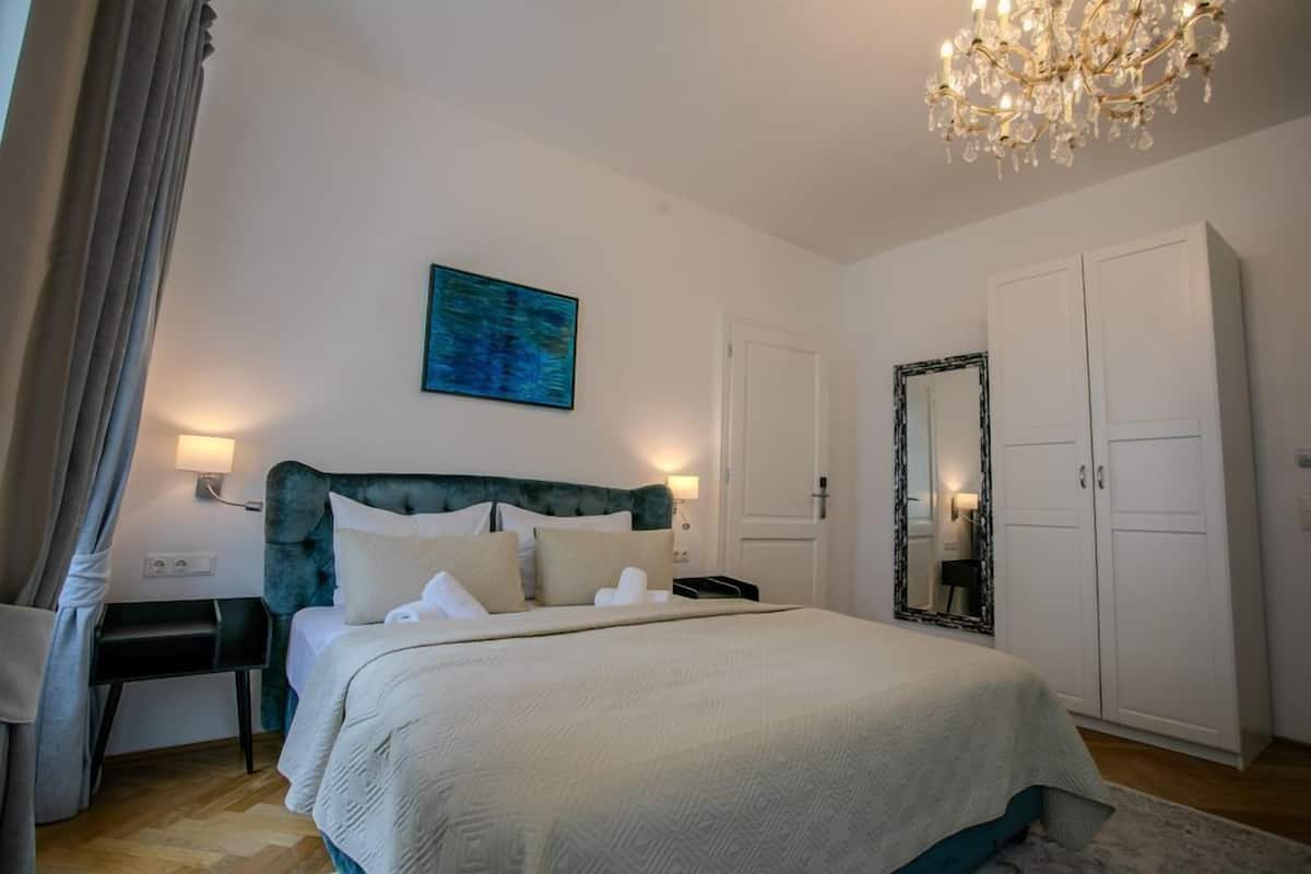 I/30 Studio Apartment | Langsir/tirai gelap terus, seterika/papan seterika, Wi-fi percuma 