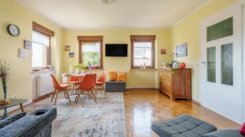 Fernseher, Stereoanlage