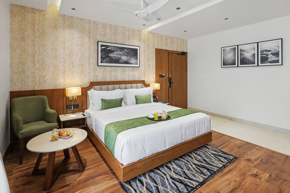 Classic Double Room, City View