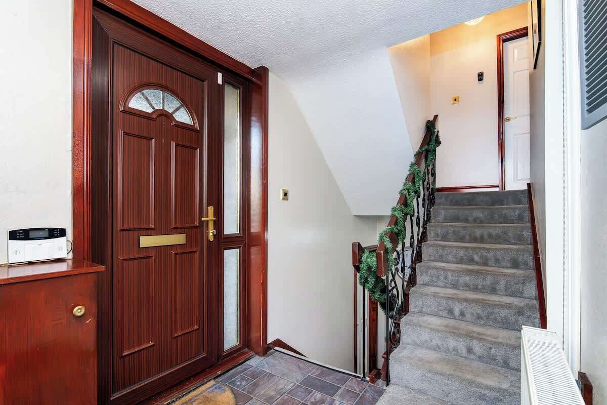 المنشأة من الداخل