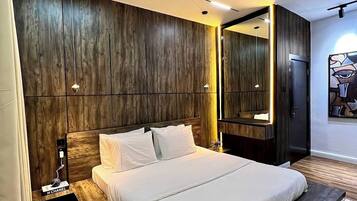 Quarto luxo, sacada, vista para a cidade