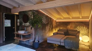 Deluxe Apartment, Balcony, Mountain View | Spa | Sauna - bläkat (Hainzenberg)