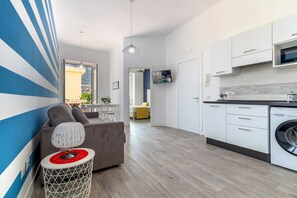 Living area - Cozy apartment close Sorrento 1 BR up to 3 sleeps. Beach 10 min walking distance (Meta)