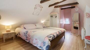 1 camera, ferro/asse da stiro, Wi-Fi, lenzuola