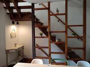 Interior - Holiday Home “La Perle Rosée” with Private Terrace, Wi-Fi, and Air Conditioning (Azerat)