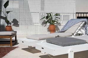 Imagen sin descripción, 3 de 79, botón