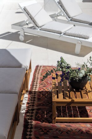 Property grounds - Stylish 4BR Top Floor w Private Rooftop Lounge (Athina)