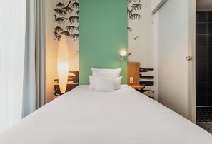 Habitación individual | Ropa de cama hipoalergénica, escritorio, sistema de insonorización