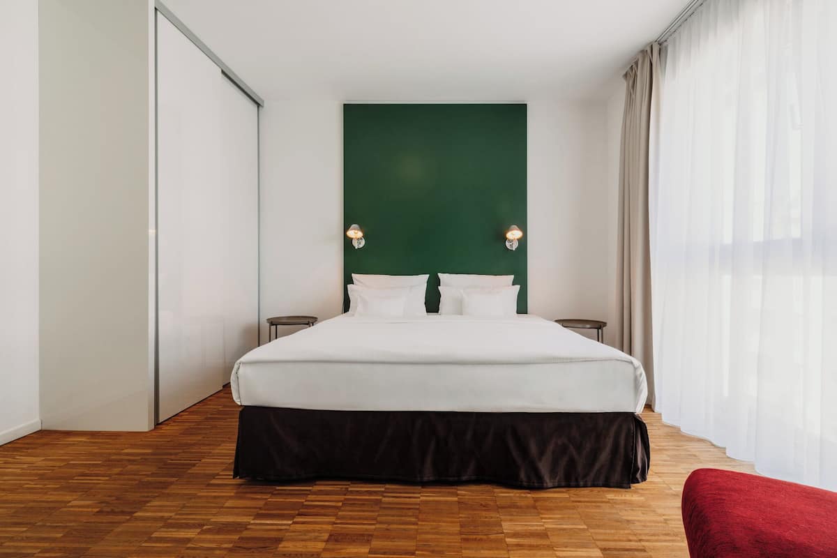 Comfort Apartment, Balcony | Hypo-allergenic bedding, desk, soundproofing, iron/ironing board
