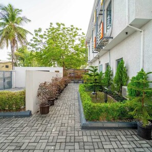 Unclassified image, 5 of 35, button - Home Suites And Resort  (Owerri)