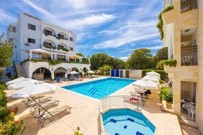 Unclassified image, 3 of 14, button