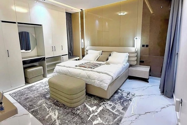 Junior Room, Balcony, City View | Desk, laptop workspace, soundproofing, WiFi (free)