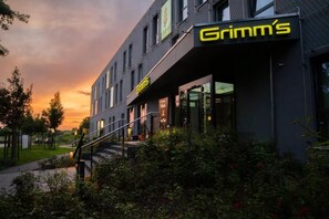 Front of property - Grimms Hotel Berlin Potsdam (Teltow)