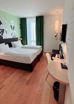 Double Room | Peti besi dalam bilik, meja, kalis bunyi, Wi-fi percuma