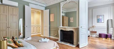 2 habitaciones, tabla de planchar con plancha, wifi y ropa de cama