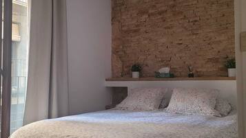 1 bedroom, iron/ironing board, travel cot, free WiFi