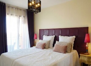 1 bedroom, iron/ironing board, WiFi, bed sheets - Modern 1-Bed apartment by La Croisette Large Terrace Private Parking & Air Con (Cannes)