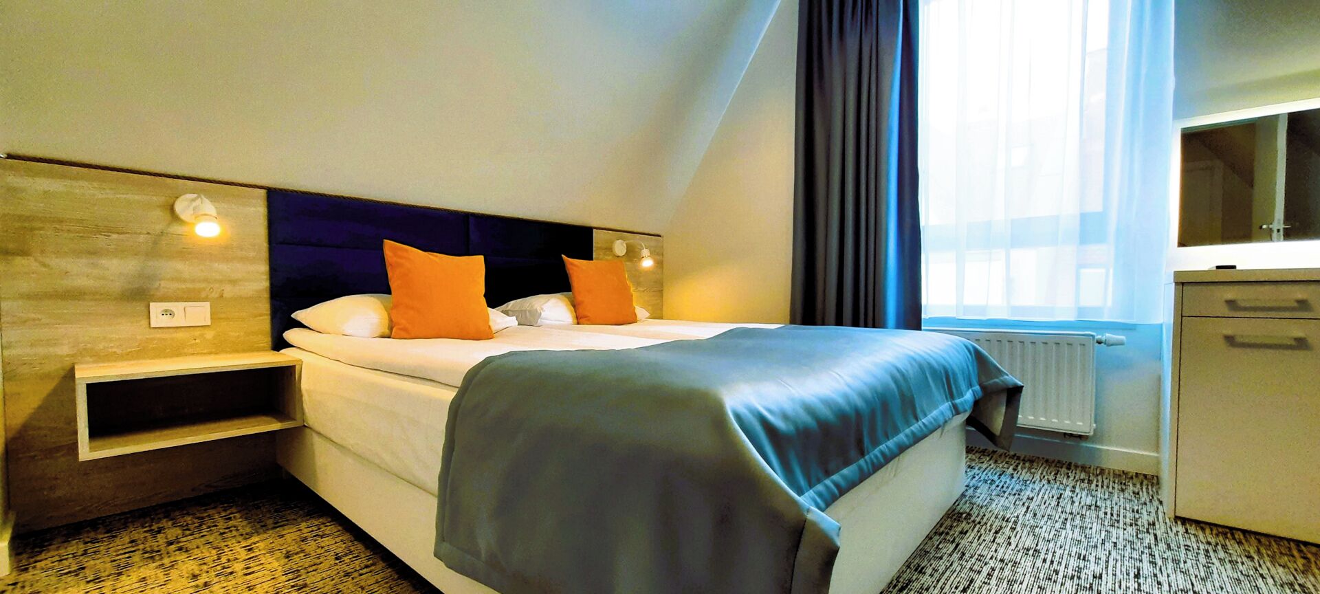 Individually furnished, desk, laptop workspace, soundproofing