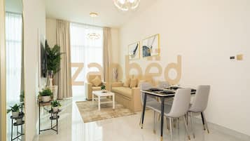 Apartment, Balcony, City View | Tempat makan