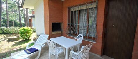 Villa, 2 soverom, terrasse, hageutsikt | Balkong