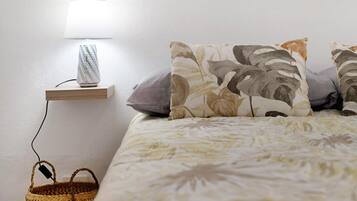 2 Schlafzimmer, BĂŒgeleisen/BĂŒgelbrett, WLAN, BettwĂ€sche