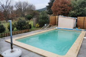 Unclassified image, 4 of 24, button - Vrbo Property (mons)