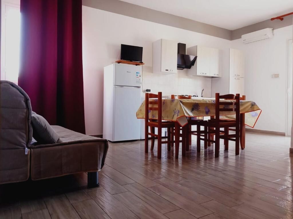 Departamento, 2 habitaciones, balcón, vista a la ciudad | Área de sala de estar