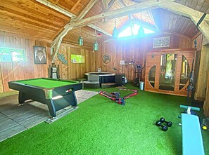 Unclassified image, 3 of 35, button - L'Anagramme (Cindré)