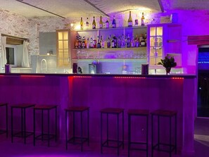 Bar (on property) - L'Anagramme (Cindré)