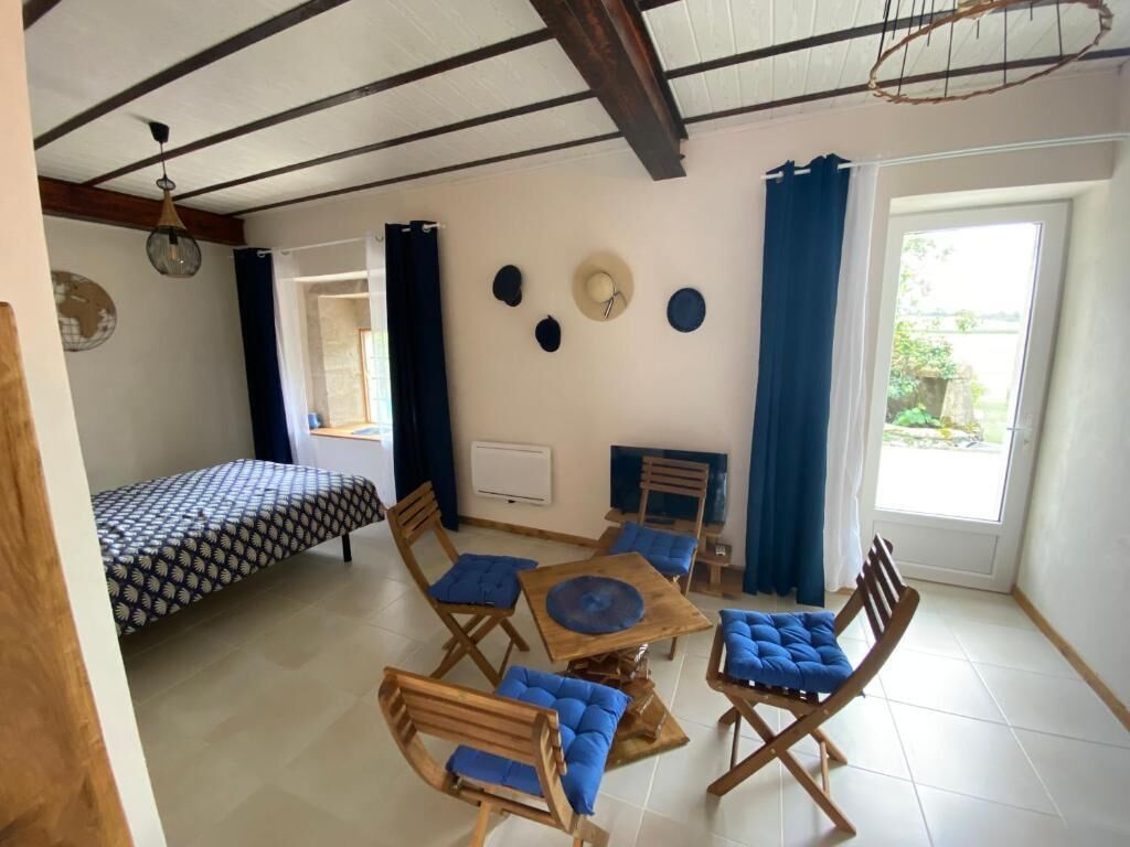 Deluxe Double Room, Hill View | Blackout drapes, iron/ironing board, free WiFi