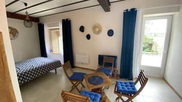 Deluxe Double Room, Hill View | Blackout drapes, iron/ironing board, free WiFi