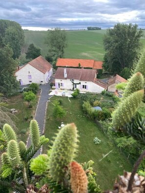 Unclassified image, 5 of 35, button - L'Anagramme (Cindré)