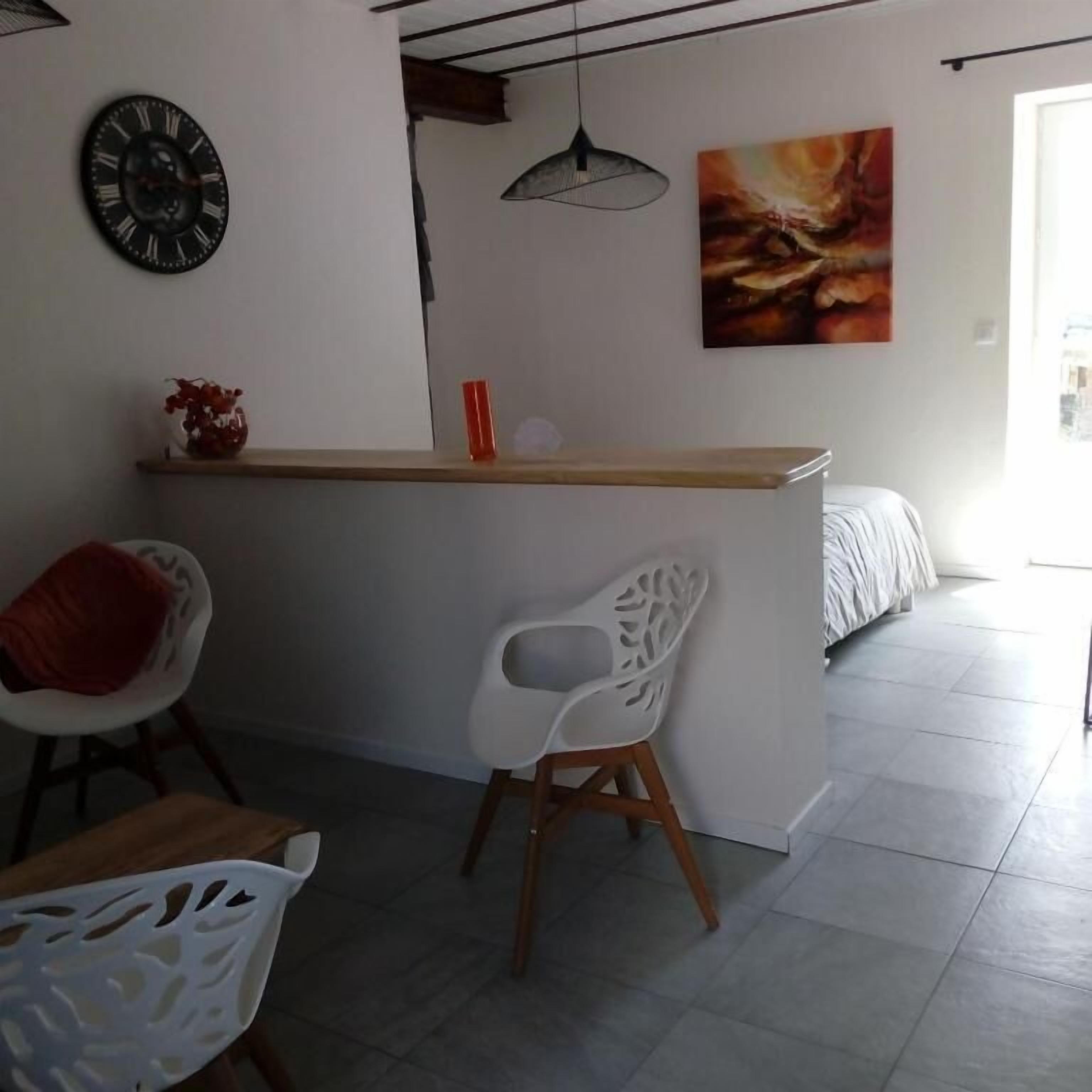 Deluxe Double Room, Hill View | Blackout drapes, iron/ironing board, free WiFi