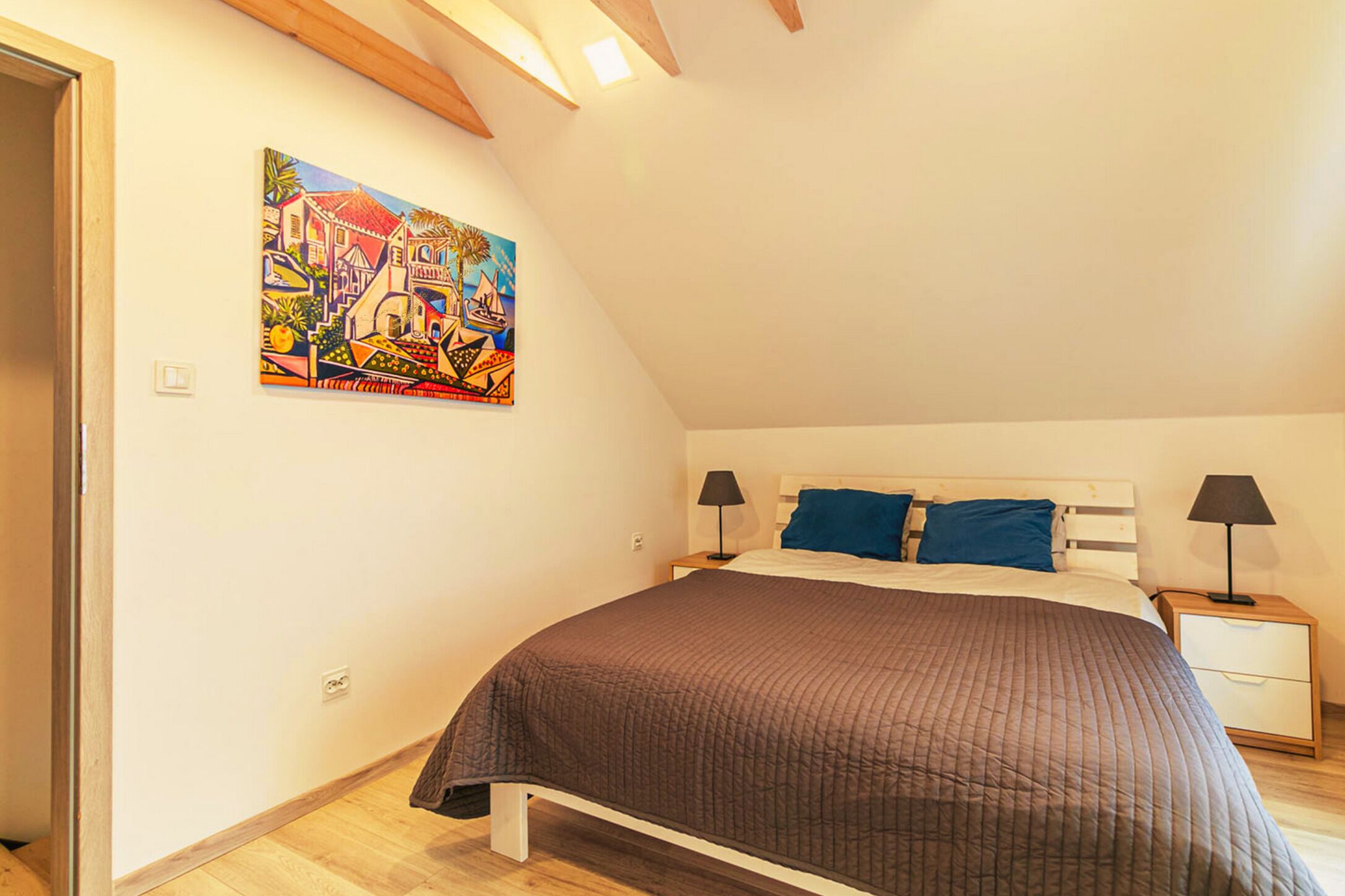 Tabla de planchar con plancha y wifi gratis 