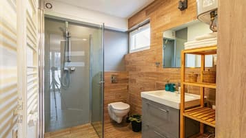 Deluxe Villa, Garden View | Bathroom