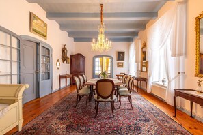 Dining - Vacation apartment "Ukena" - Stately living in the Harlem house (Krummhörn)