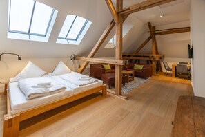 2 bedrooms, free WiFi, bed sheets - Vacation apartment "Attena" - Living above the rooftops of Greetsiel (Krummhörn)