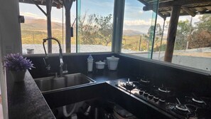 Unclassified image, 4 of 21, button