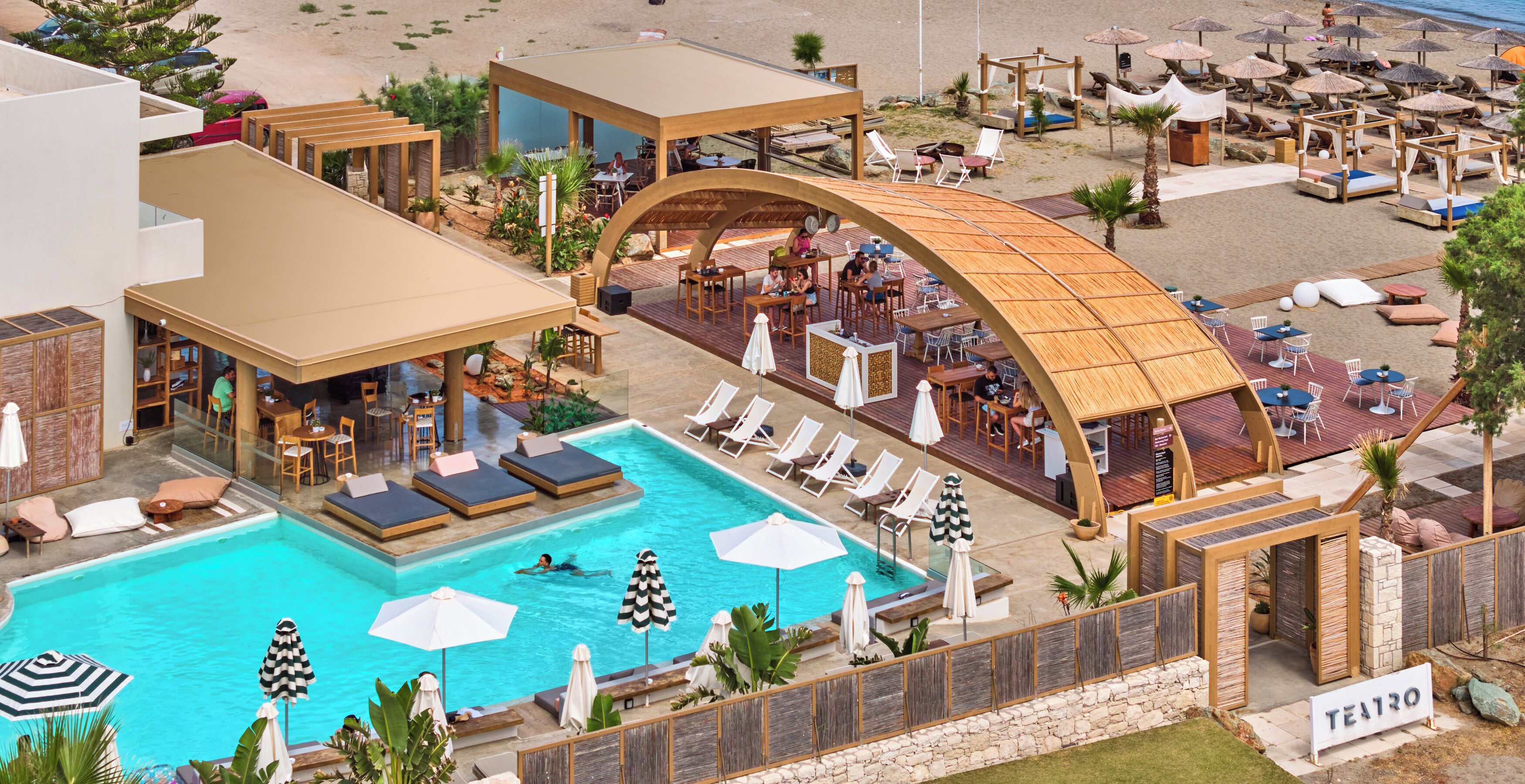 Seasonal outdoor pool, pool umbrellas, sun loungers