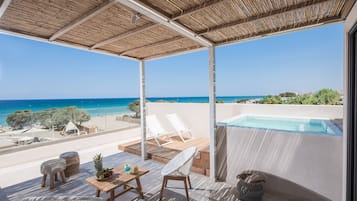 Superior Plunge Pool Room | Sengetøy av topp kvalitet og memory foam-senger