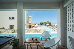 Unclassified image, 4 of 18, button