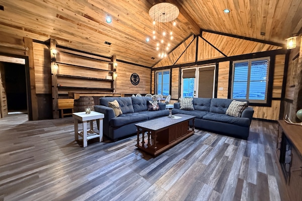 Open floor plan with amazing details