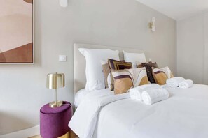 3 habitaciones, tabla de planchar con plancha, wifi y ropa de cama 