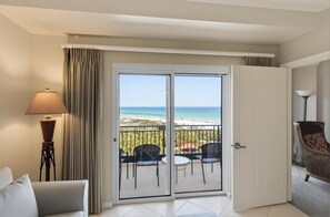 Living area - Inviting 2 Bedroom Condo in Westwinds at Sandestin Golf and Beach Resort (Miramar Beach)